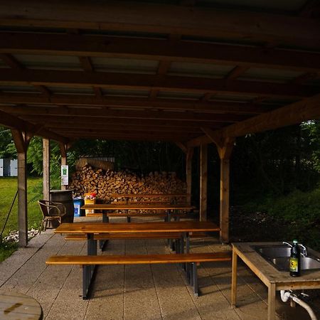 Camping @ Nogometni Golf Ljubljana Hotel Екстериор снимка